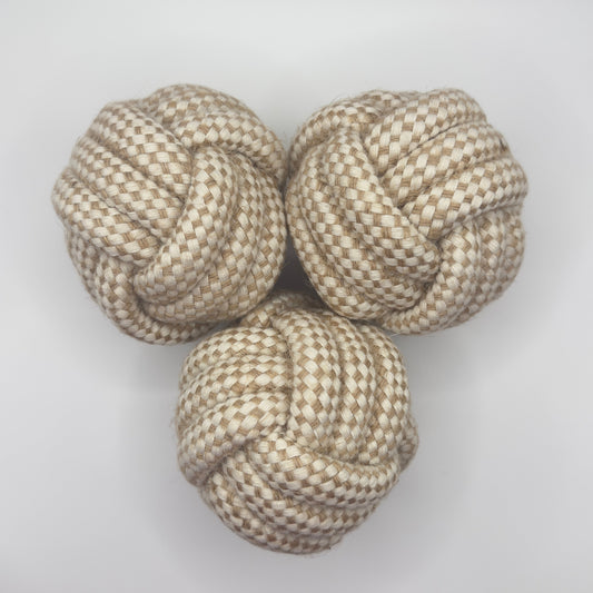 Hennep touwbal voor honden van 8 cm, natuurlijk kauwspeelgoed