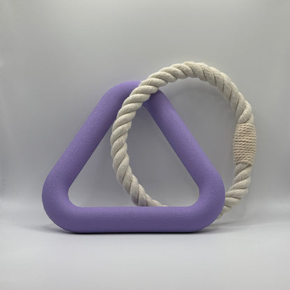 Kauwtriangel bijtspeeltje van natuurlijk rubber in diverse kleuren paars