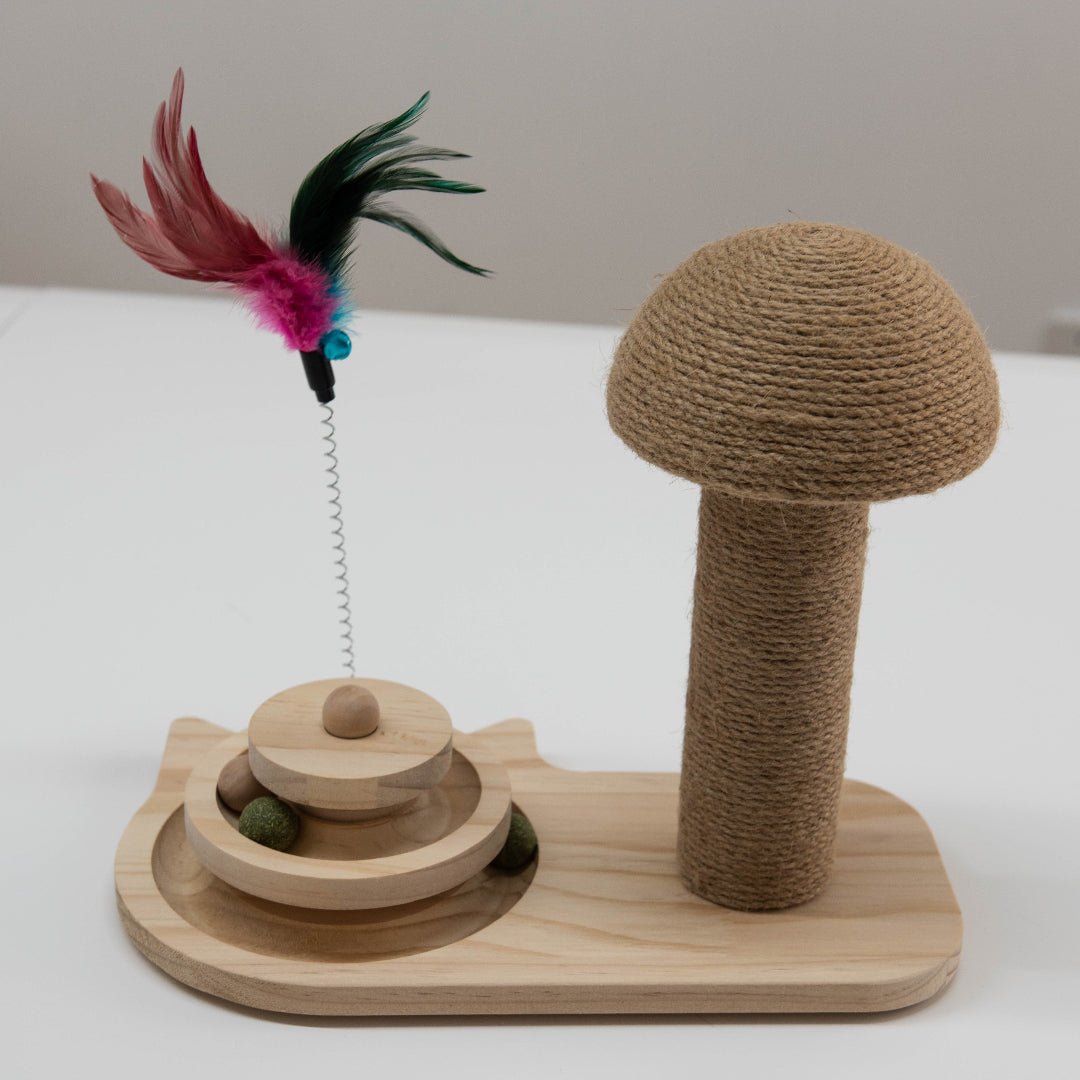 Krab & Speel Paddenstoel van hout mettouwkap, speelcirkel en catnipbal